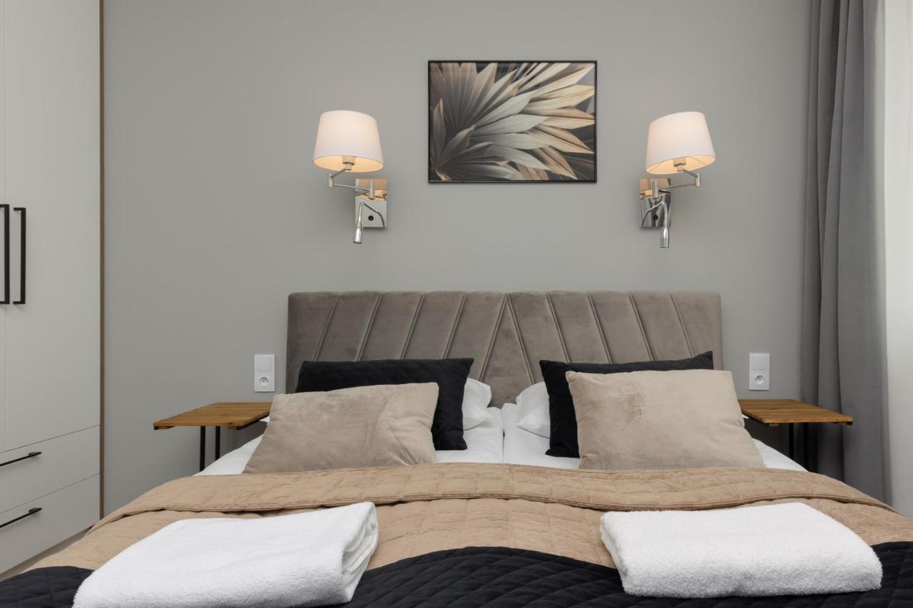 Stunning Family Apartment Ursynow With Parking & Balcony By Noclegi Renters Warsaw Luaran gambar
