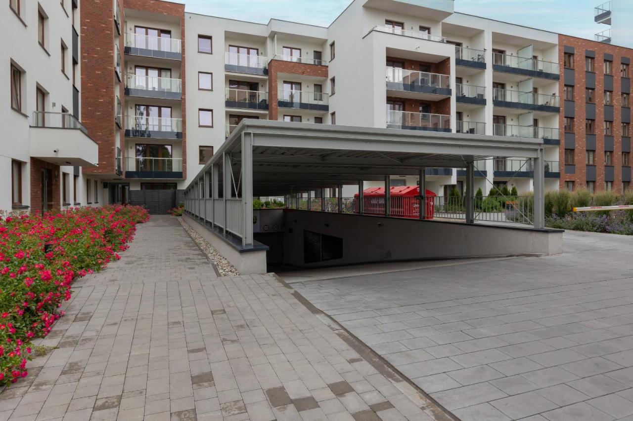Stunning Family Apartment Ursynow With Parking & Balcony By Noclegi Renters Warsaw Luaran gambar