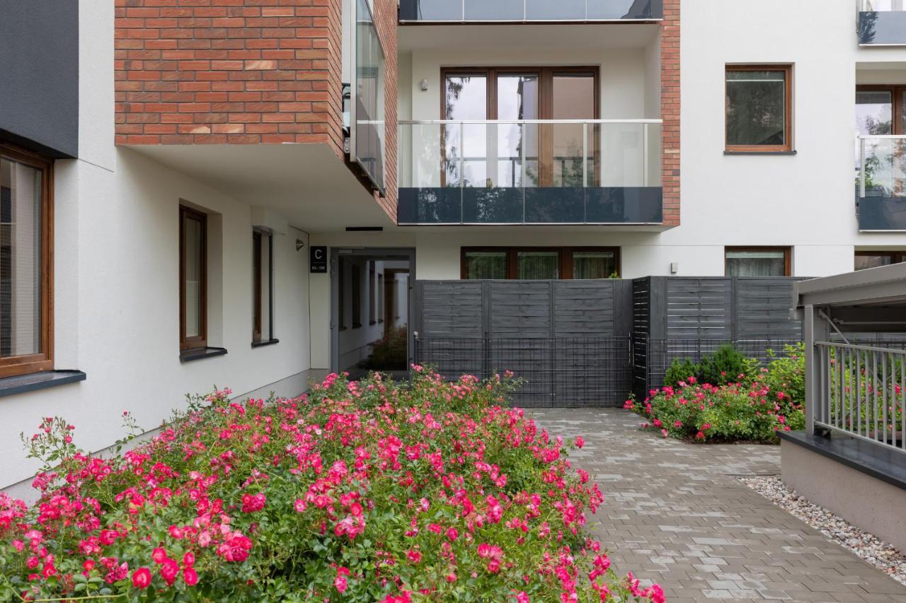 Stunning Family Apartment Ursynow With Parking & Balcony By Noclegi Renters Warsaw Luaran gambar